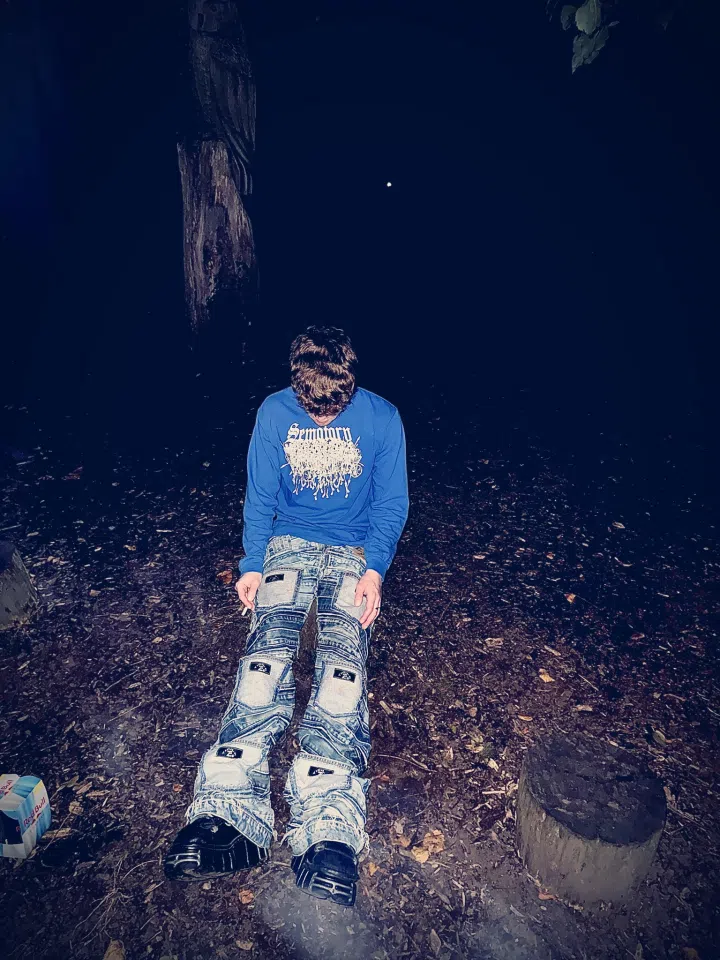Skellingtons Long Sleeve (Blue / White)