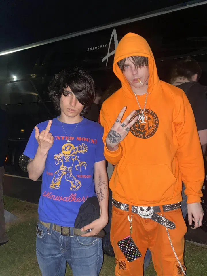 Ghost Mountain Seal Hoodie (Orange) detail image 3