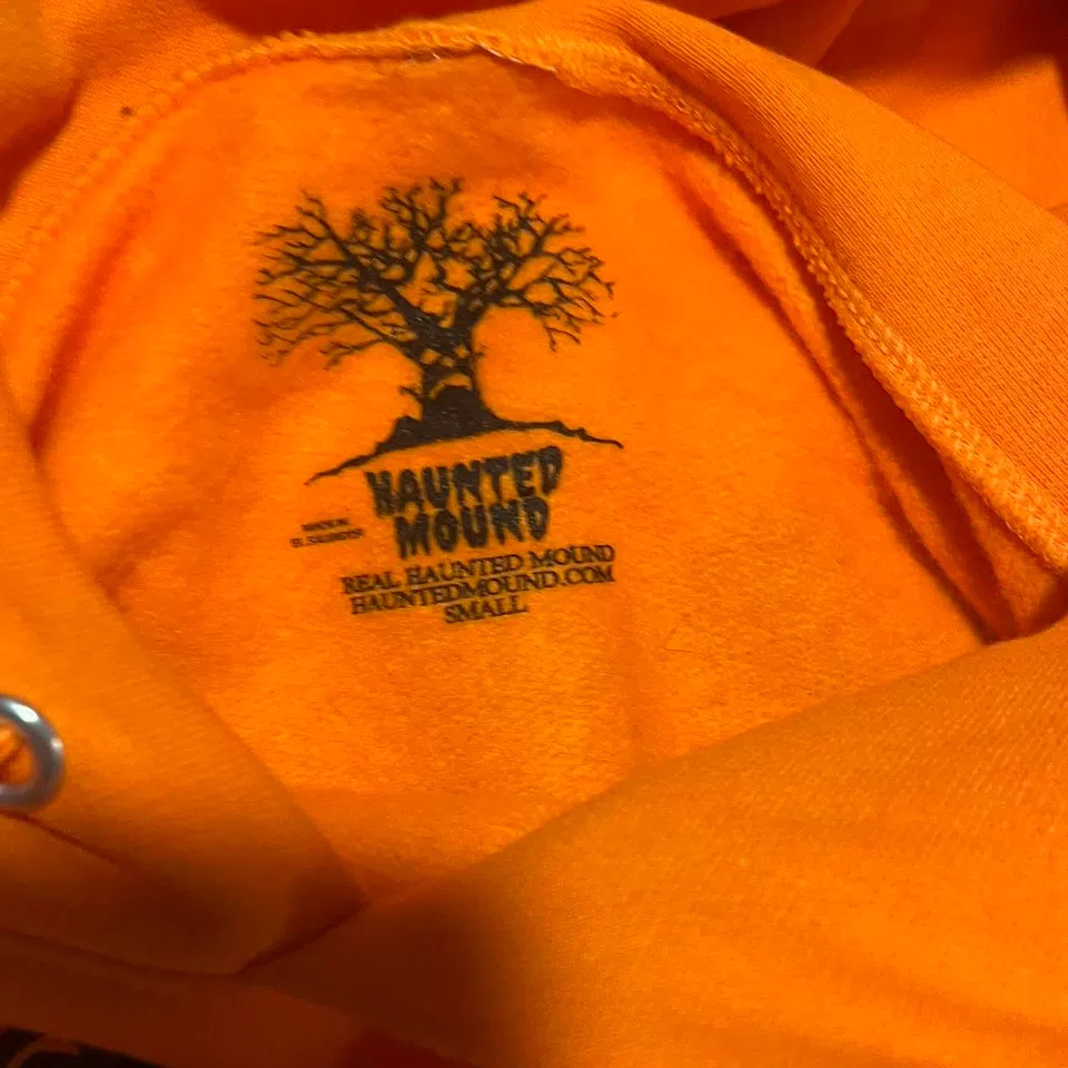 Ghost Mountain Seal Hoodie (Orange) detail image 4
