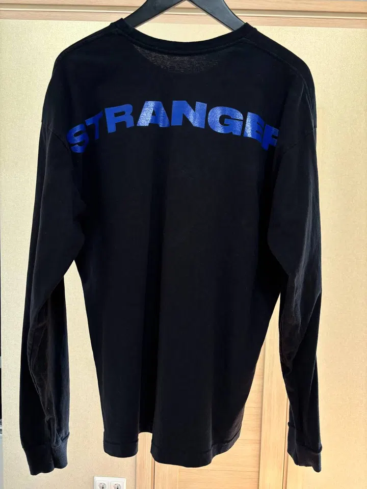 STRANGER LONGSLEEVE
