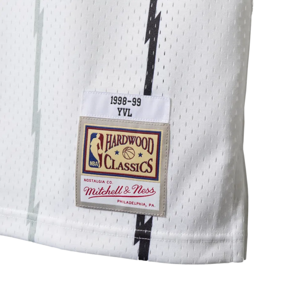 NBA PLAYBOI CARTI X M&N JERSEY TORONTO RAPTORS 1998 (WHITE) detail image 3