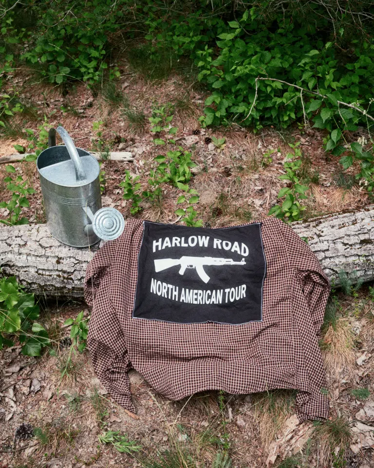 Harlow Road 1 of 1 RIPPED AND DISTRESSED Flannel (Large) detail image 2