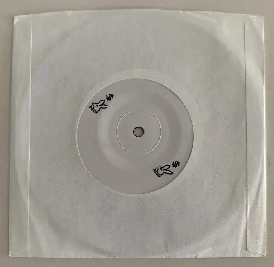 SALEM Asia 7" Vinyl Black detail image 3