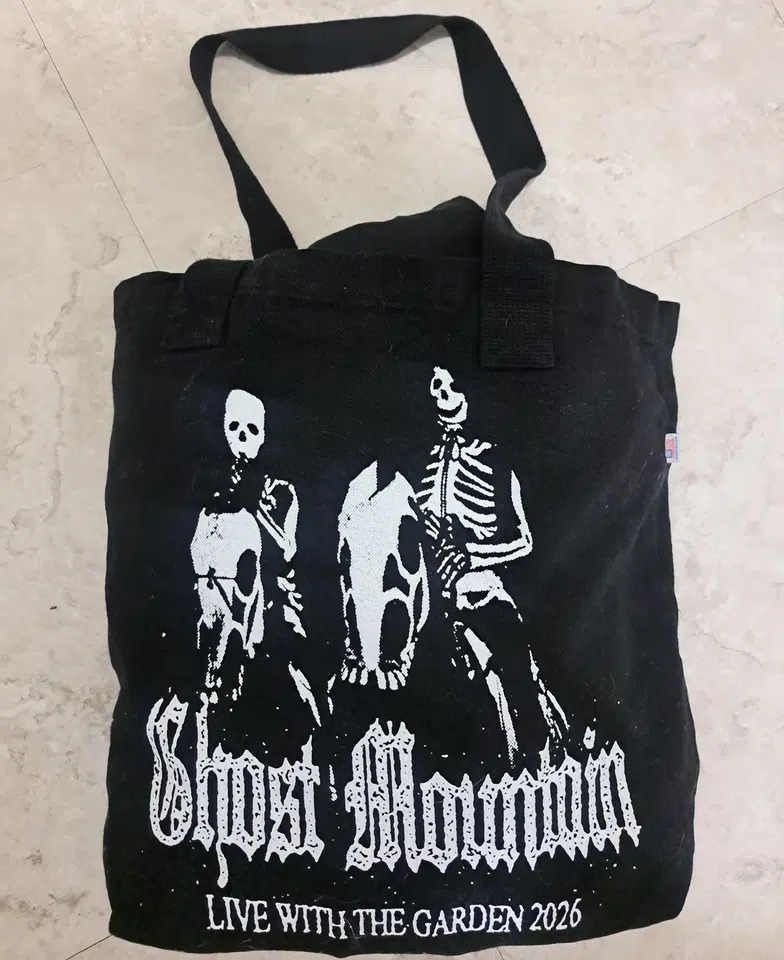 Garden Tour Tote Bag