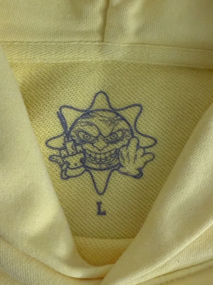 Che Sayso Says Hoodie (Yellow) detail image 3