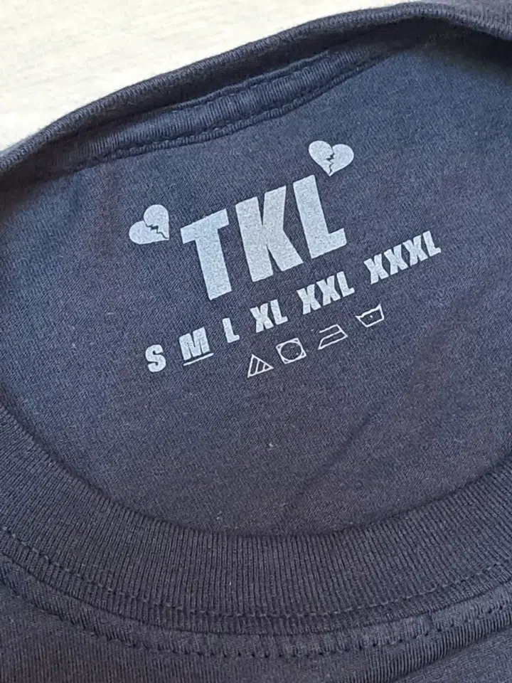 The Kid LAROI I hate you tee in navy detail image 2