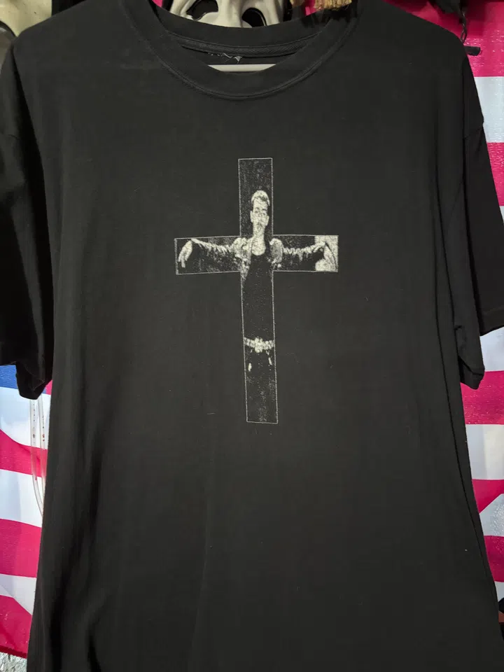 Turnabout Cross Tee (Black) detail image 3
