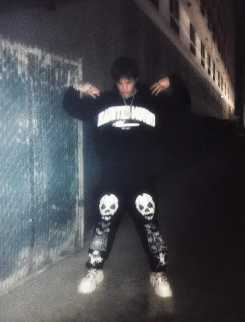 Haunted Mound Sweatpants detail image 4