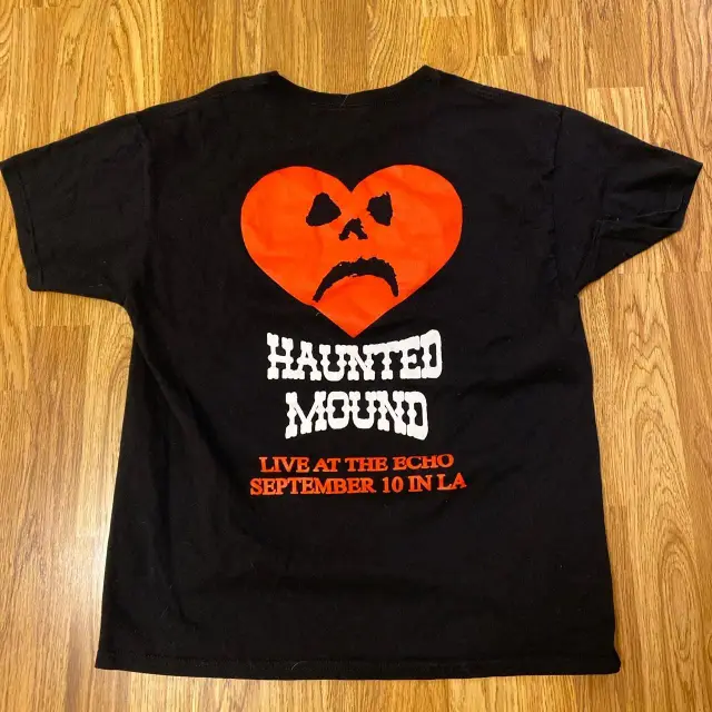 LA I <3 Haunted Mound Tee detail image 2