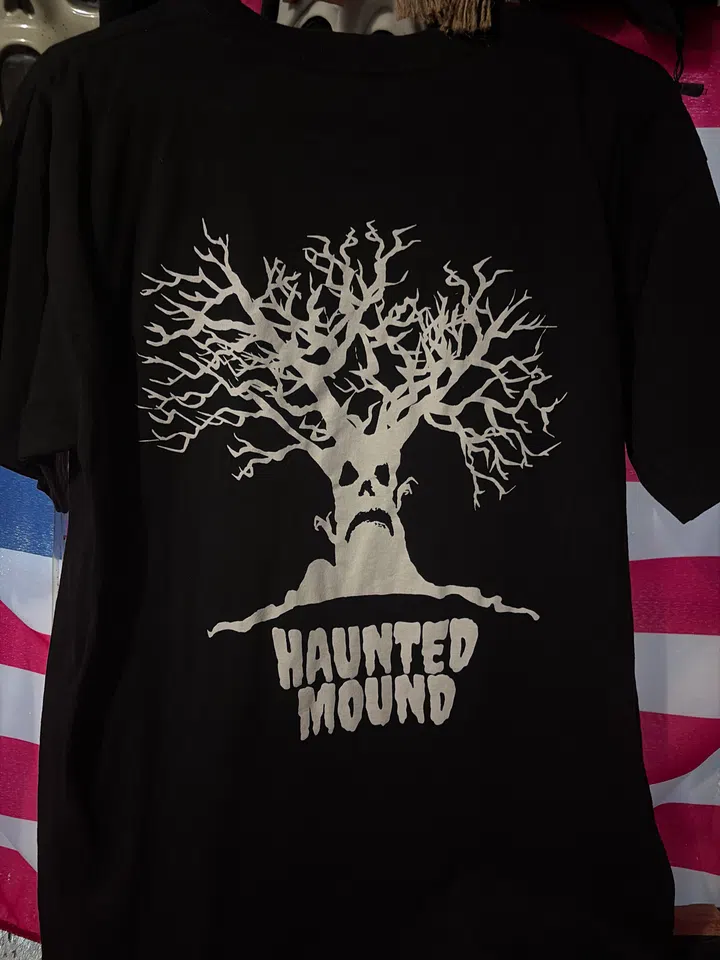 Turnabout Til Death Tee detail image 4