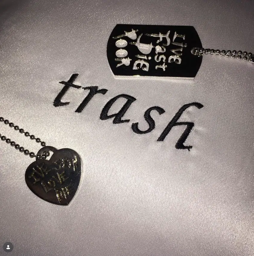 TOOPOOR Die Poor Dog Tag detail image 3