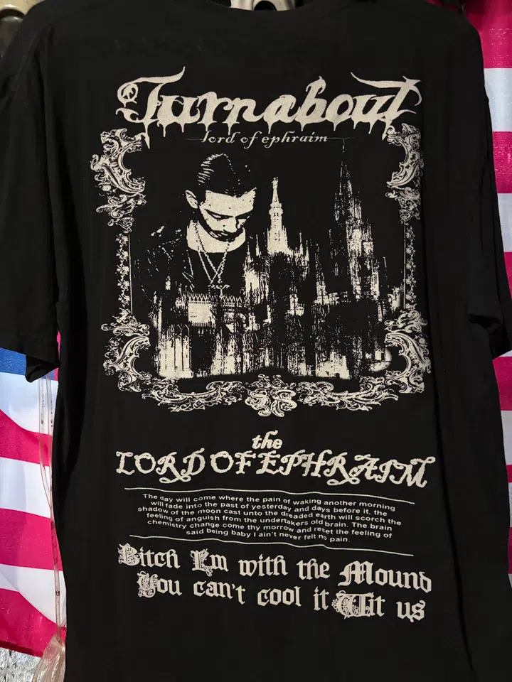 Turnabout Cross Tee (Black) detail image 4