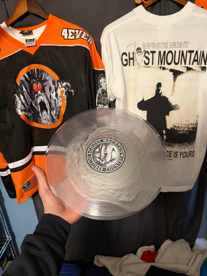 Ghost Mountain October Country Vinyl (Clear / Silver) detail image 2