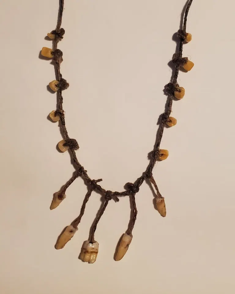 JJ VALHALLA Human Teeth Scarecrow Toothtaker Necklace detail image 4