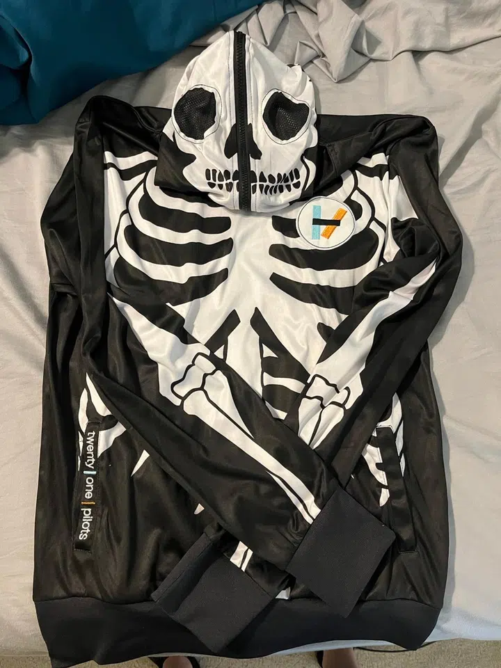Twenty One Pilots Vessel Skeleton Hoodie detail image 2
