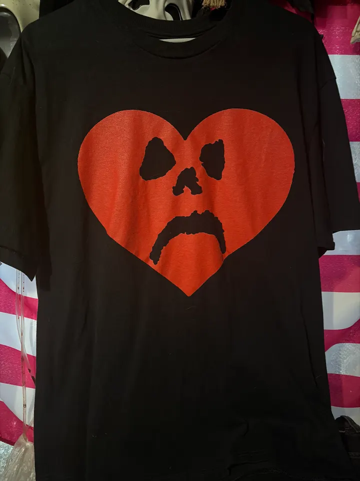 Haunted Mound Heart Tee detail image 3
