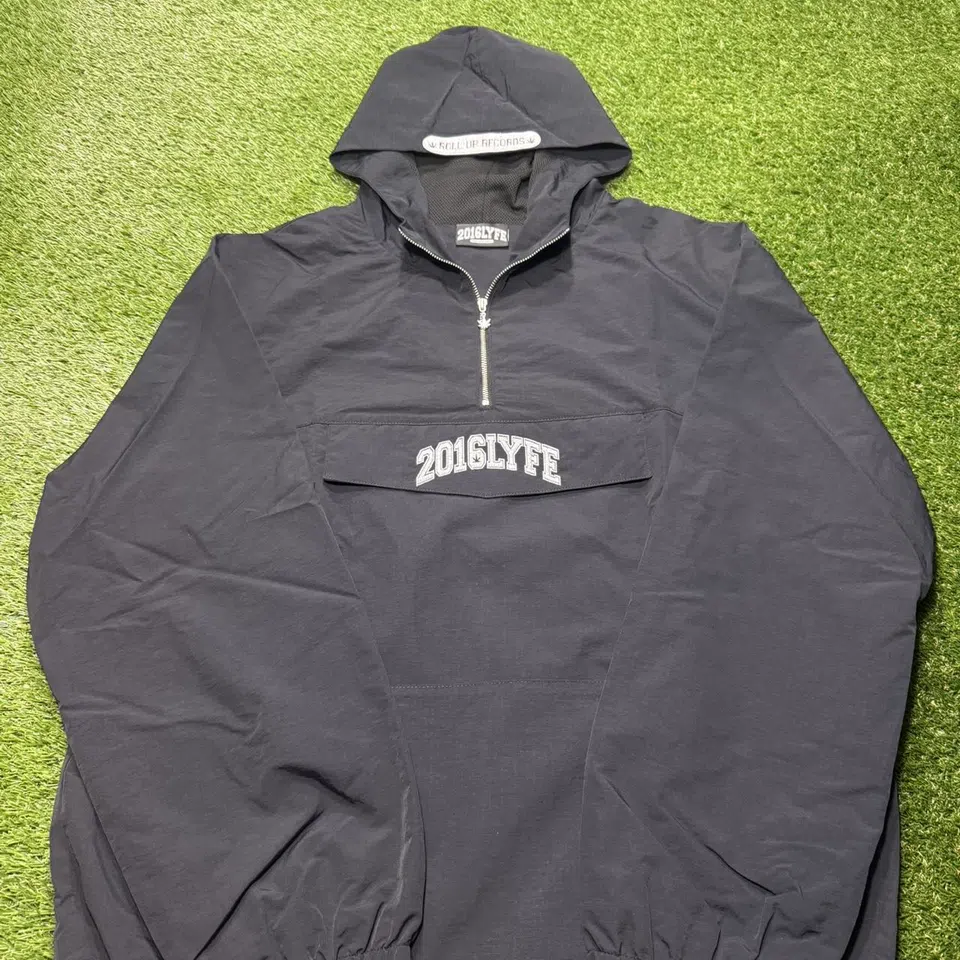 2016LYFE Windbreaker (Black) primary image