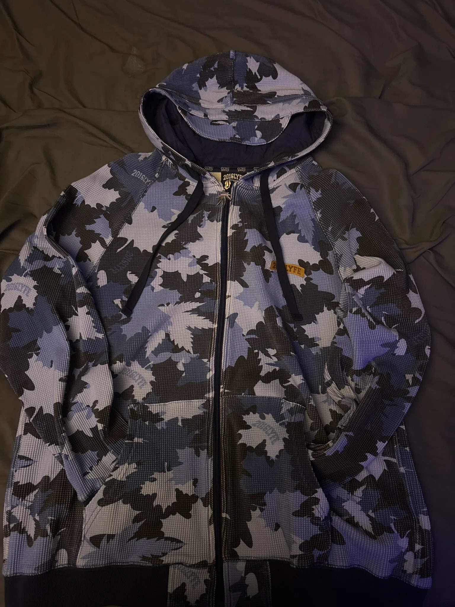 2016LYFE Waffle Knit Zip-up (Blue) primary image