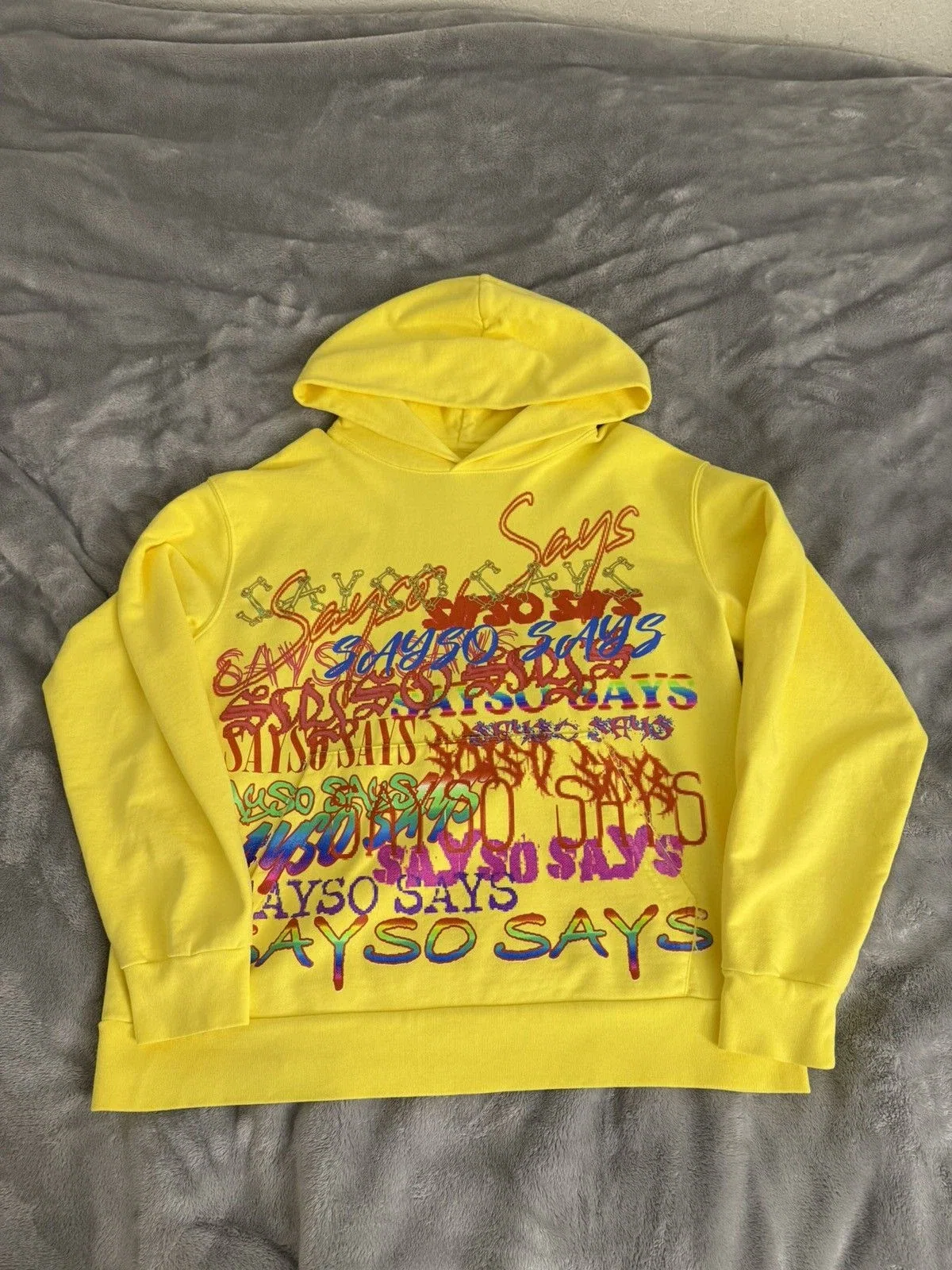 Che Sayso Says Hoodie (Yellow) primary image